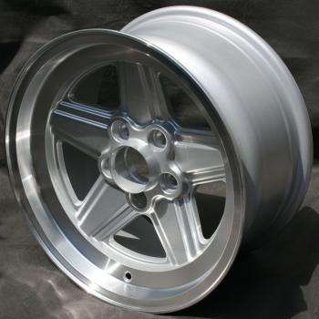 maxilite - Penta Style,  9,0 x 16 H2 ET12 LK5/112, silber-glanzgedreht